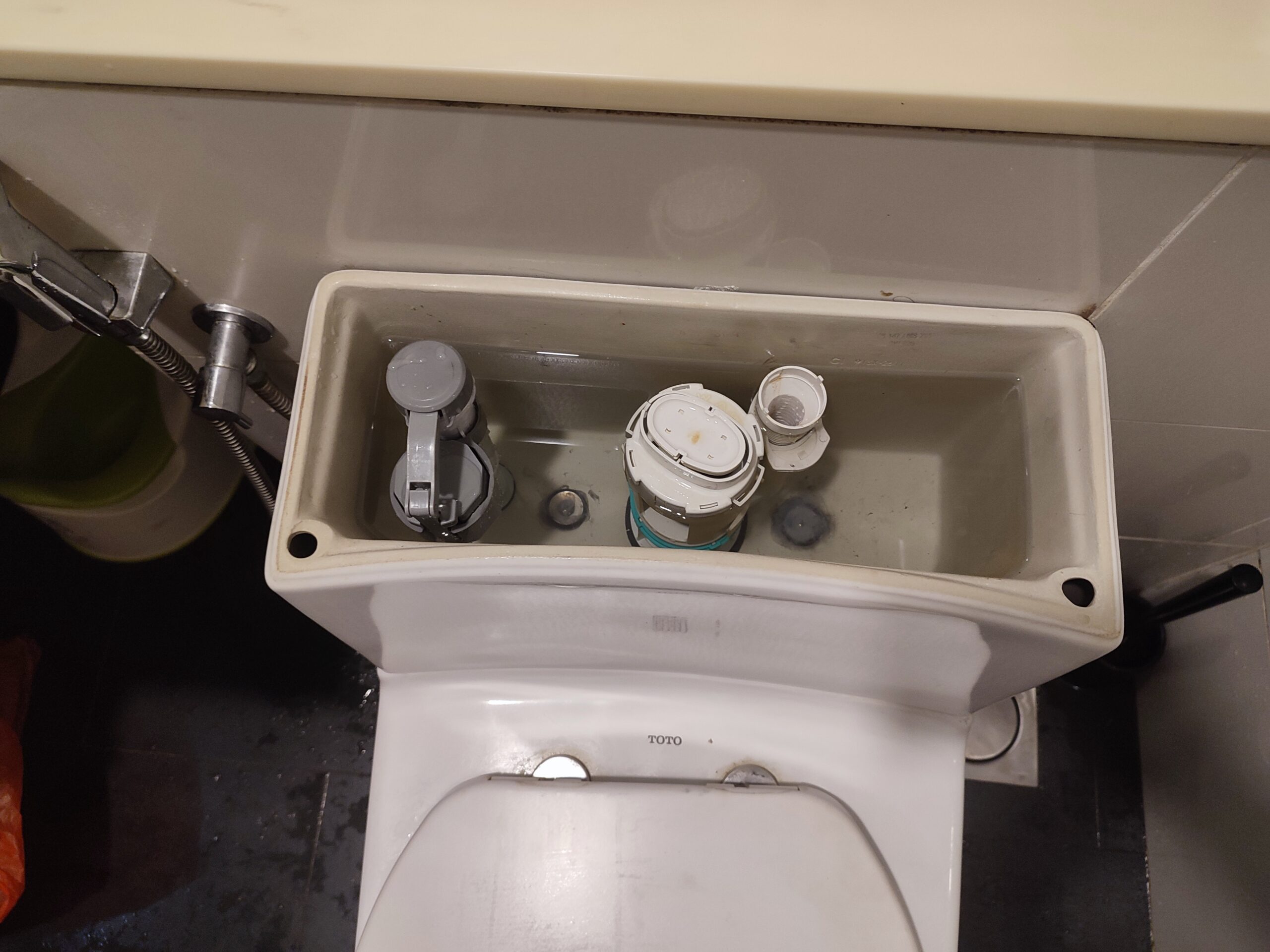 Old Toilet Fill Valve Puchong
